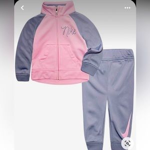 Nike jogger set 24 months